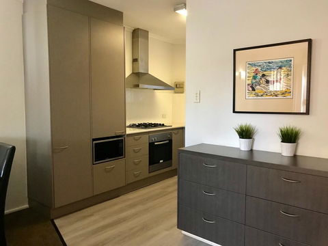 Adelaide DressCircle Apartments - Archer Street - Accommodation Georgetown 1