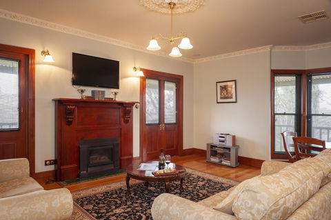 Angaston Saleyards Luxury Accommodation - Accommodation Georgetown 8