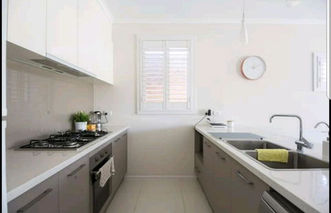 Belford Luxury * New * Clean * Cafes * Near CBD - Accommodation Georgetown 7