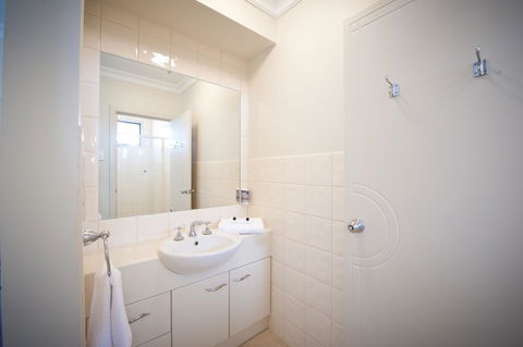 The Bluff Resort Apartments - Accommodation Georgetown 43