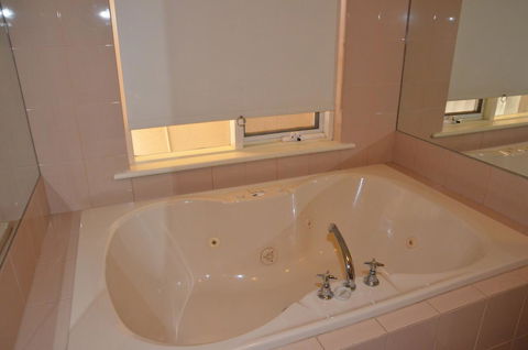 The Bluff Resort Apartments - Accommodation Georgetown 37