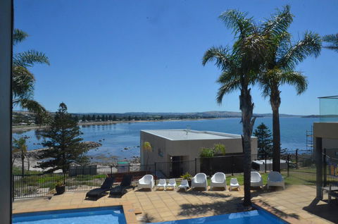 The Bluff Resort Apartments - Accommodation Georgetown 13