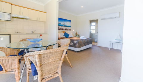 The Bluff Resort Apartments - Accommodation Georgetown 7