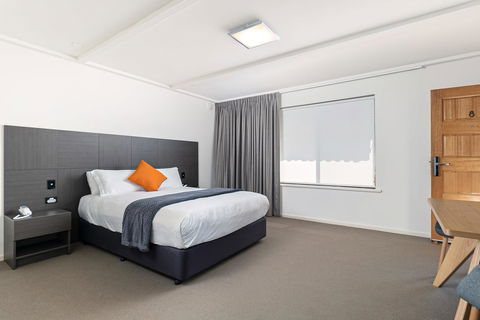 Mick O\'Sheas - Accommodation Georgetown 4