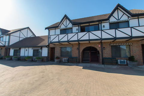 Mick O\'Sheas - Accommodation Georgetown 36