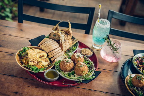 Mick O\'Sheas - Accommodation Georgetown 10