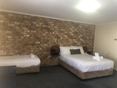 Clare Central - Accommodation Georgetown 3