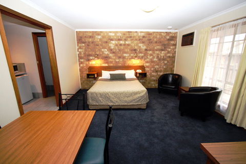 Clare Central - Accommodation Georgetown 17