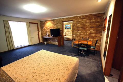 Clare Central - Accommodation Georgetown 15