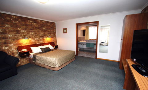 Clare Central - Accommodation Georgetown 14