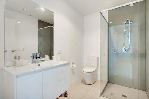 Light And Spacious, Stunning Views Of Adelaide - Accommodation Georgetown 8