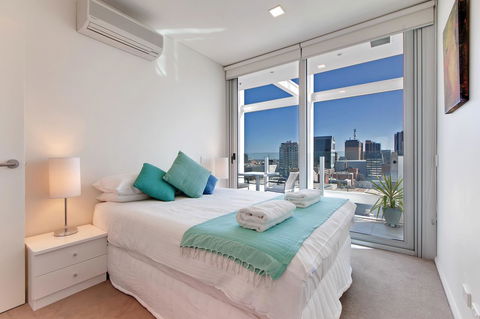 Light And Spacious, Stunning Views Of Adelaide - Accommodation Georgetown 5