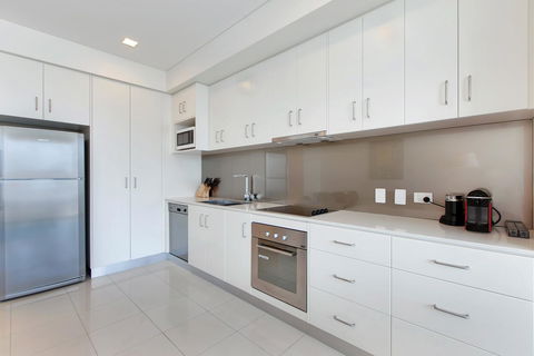 Light And Spacious, Stunning Views Of Adelaide - Accommodation Georgetown 4