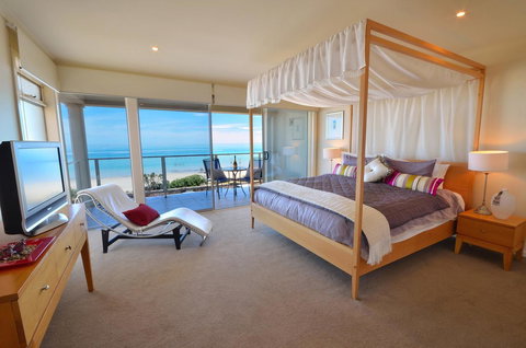 Adelaide Luxury Beach House - Accommodation Georgetown 2