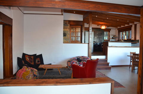 Of Stone & Wood Guesthouse - Accommodation Georgetown 8