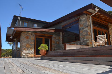 Of Stone & Wood Guesthouse - Accommodation Georgetown 1