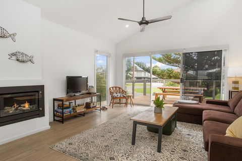 Sea View At Silver Sands - C21 SouthCoast Holidays - Accommodation Georgetown 4