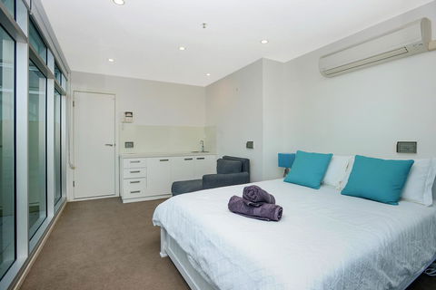 Glenelg Skyline Penthouse - Accommodation Georgetown 12