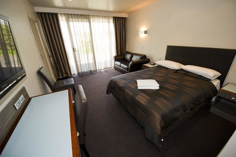 The Commodore - Accommodation Georgetown 5