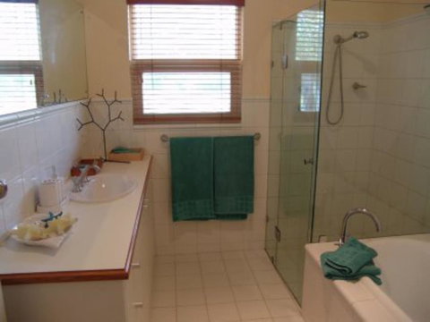 Baywater - Accommodation Georgetown 10
