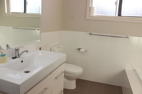 Waterfront On Osprey - Accommodation Georgetown 24