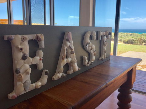 Middle River Beach House - East & West House - Accommodation Georgetown 19