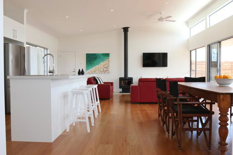 Middle River Beach House - East & West House - Accommodation Georgetown 21