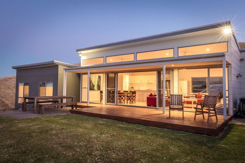 Middle River Beach House - East & West House - Accommodation Georgetown 0