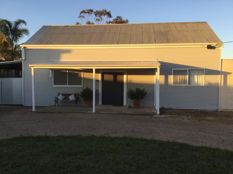 35 Trevena Road - Accommodation Georgetown 9