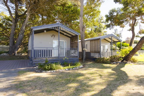 Lakeside Tourist Park - Accommodation Georgetown 2
