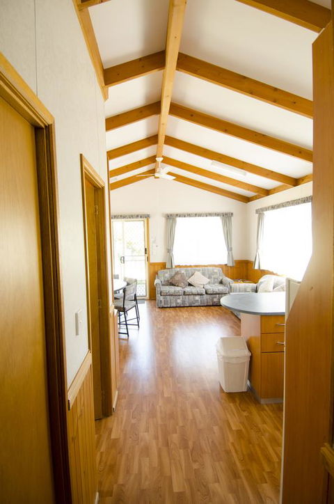 Lakeside Tourist Park - Accommodation Georgetown 5