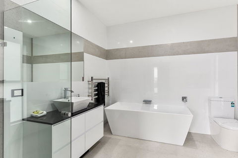 KENNEDY EXECUTIVE TOWNHOUSE - Accommodation Georgetown 1