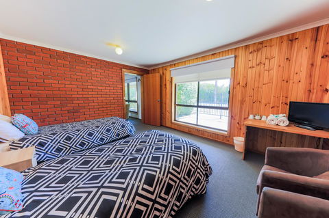 Country Roads Motor Inn Naracoorte - Accommodation Georgetown 15