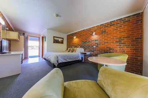 Country Roads Motor Inn Naracoorte - Accommodation Georgetown 7