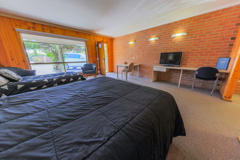 Country Roads Motor Inn Naracoorte - Accommodation Georgetown 35