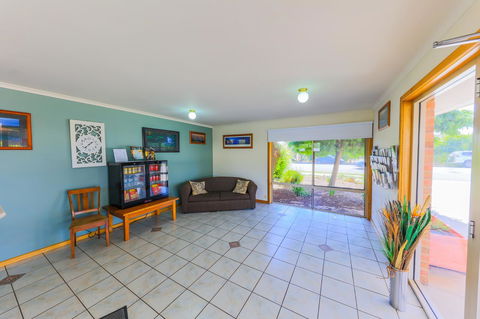 Country Roads Motor Inn Naracoorte - Accommodation Georgetown 37
