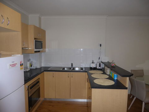ADELAIDE CENTRAL APARTMENT - 3BR, 2BATH & CARPARK - Accommodation Georgetown 5