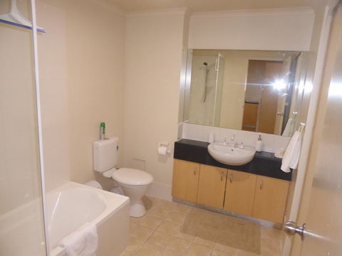 ADELAIDE CENTRAL APARTMENT - 3BR, 2BATH & CARPARK - Accommodation Georgetown 17