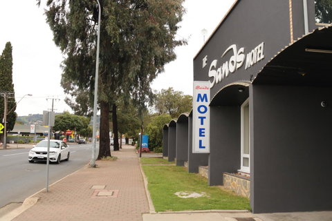 The Sands Motel Adelaide - Accommodation Georgetown 1