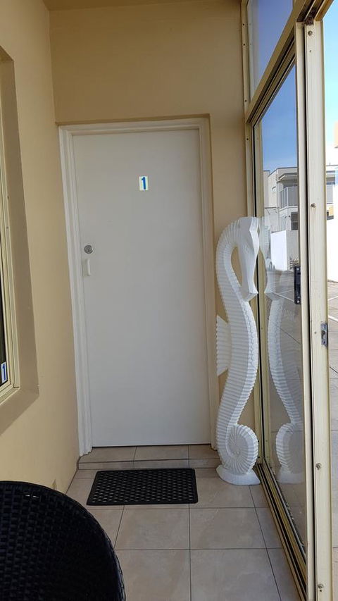 Acaill Accommodation Esplanade Living Self Check-In Self Check-Out - Accommodation Georgetown 42