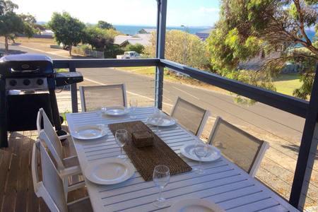 Bayview Beach House Apartment No 1 - Accommodation Georgetown 5