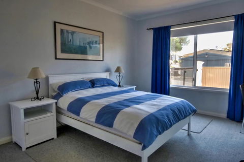 The Whitehouse - Accommodation Georgetown 13