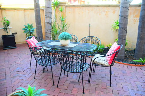 Grand Bluestone Mansion - Accommodation Georgetown 17