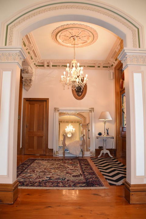Grand Bluestone Mansion - Accommodation Georgetown 10