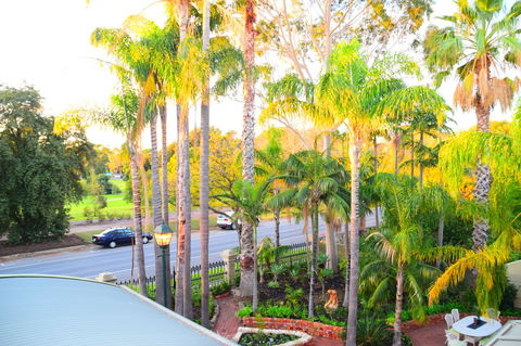 Grand Bluestone Mansion - Accommodation Georgetown 23