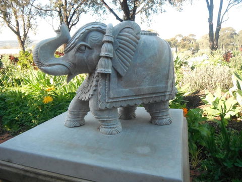 Linger Longer Vineyard - Accommodation Georgetown 12