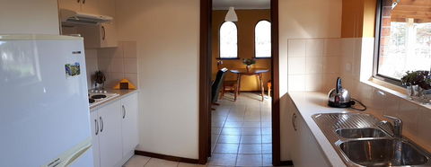 Linger Longer Vineyard - Accommodation Georgetown 8