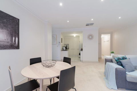 One Bedroom In Adelaideâ€™s East End FREE WIFI*Netflix*Parking - Accommodation Georgetown 18