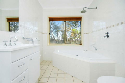 Shiraz Cottage - Accommodation Georgetown 5