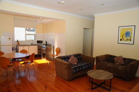 Glenelg Holiday Apartments-Ellis - Accommodation Georgetown 6